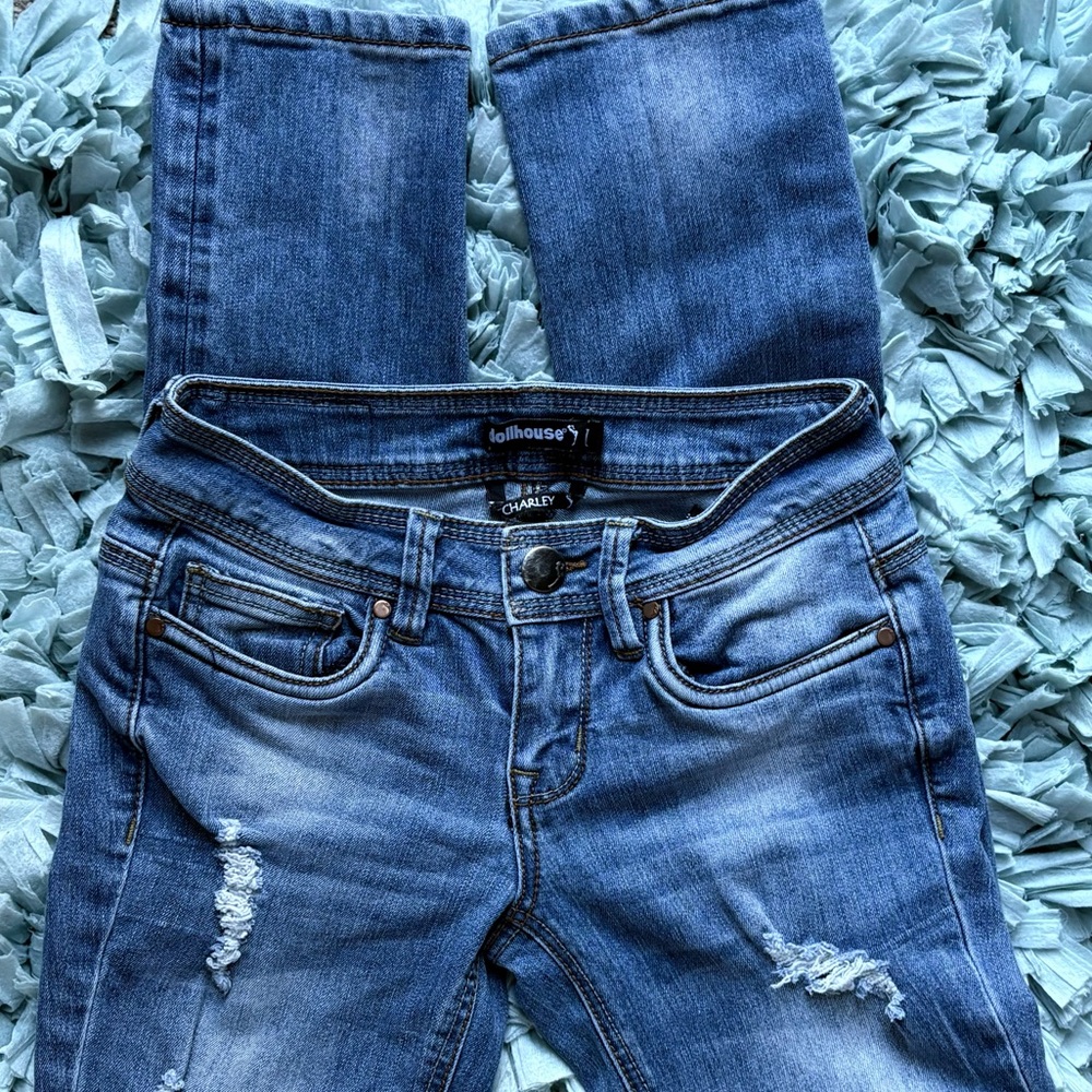Dollhouse Charley distressed Jeans Size 1